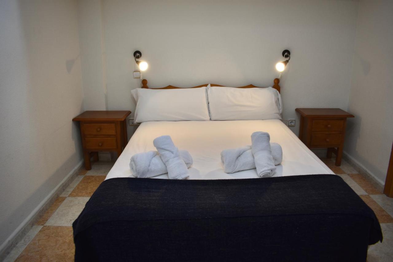 Hotel El Ancla Villanueva de la Canada Luaran gambar