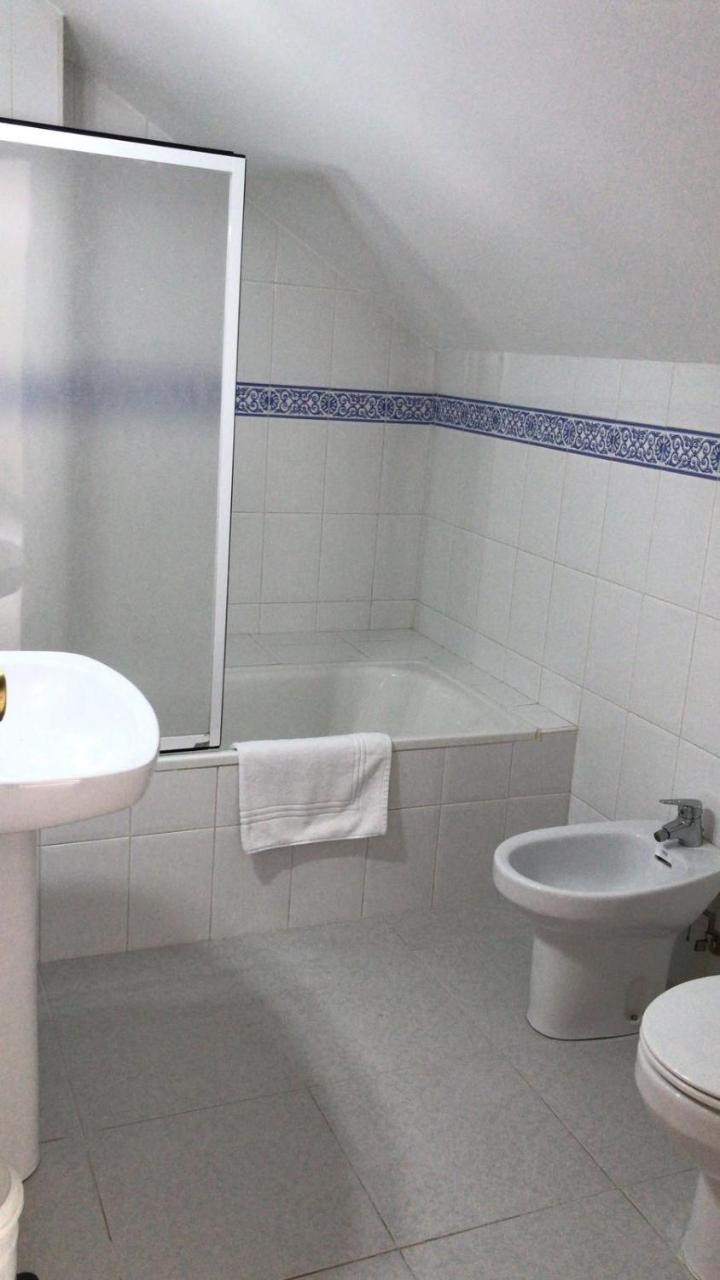 Hotel El Ancla Villanueva de la Canada Luaran gambar